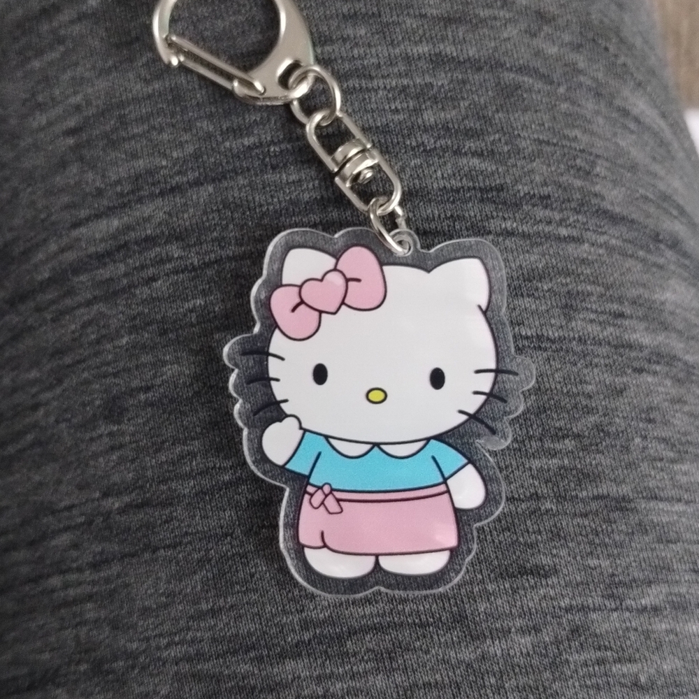 Hello Kitty Keychain - Picture 2 of 4